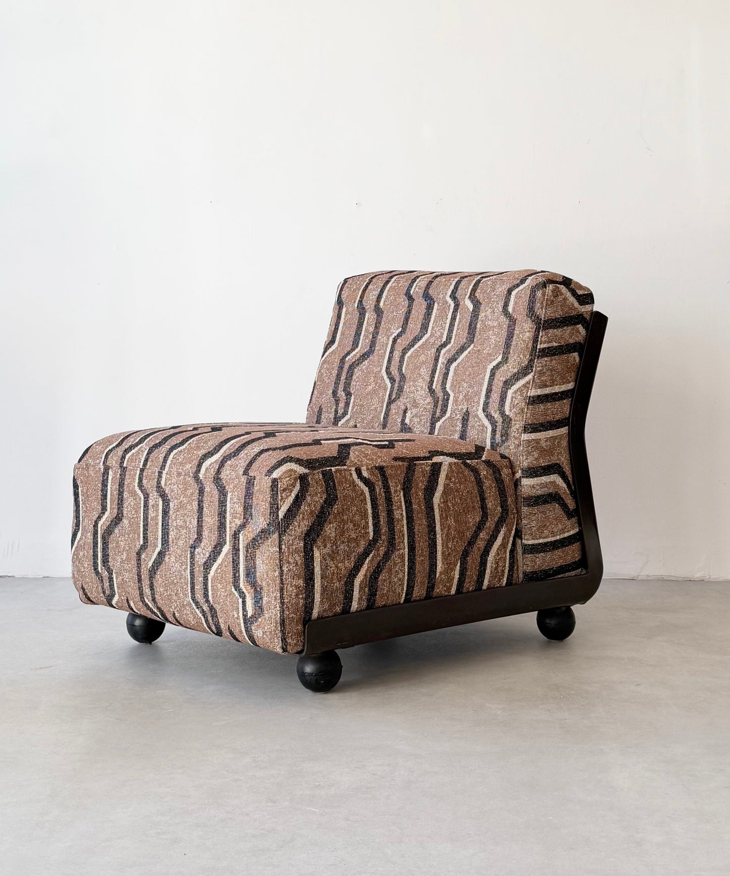 Amanda 24 lounge chair by Mario Bellini for b&b Italia