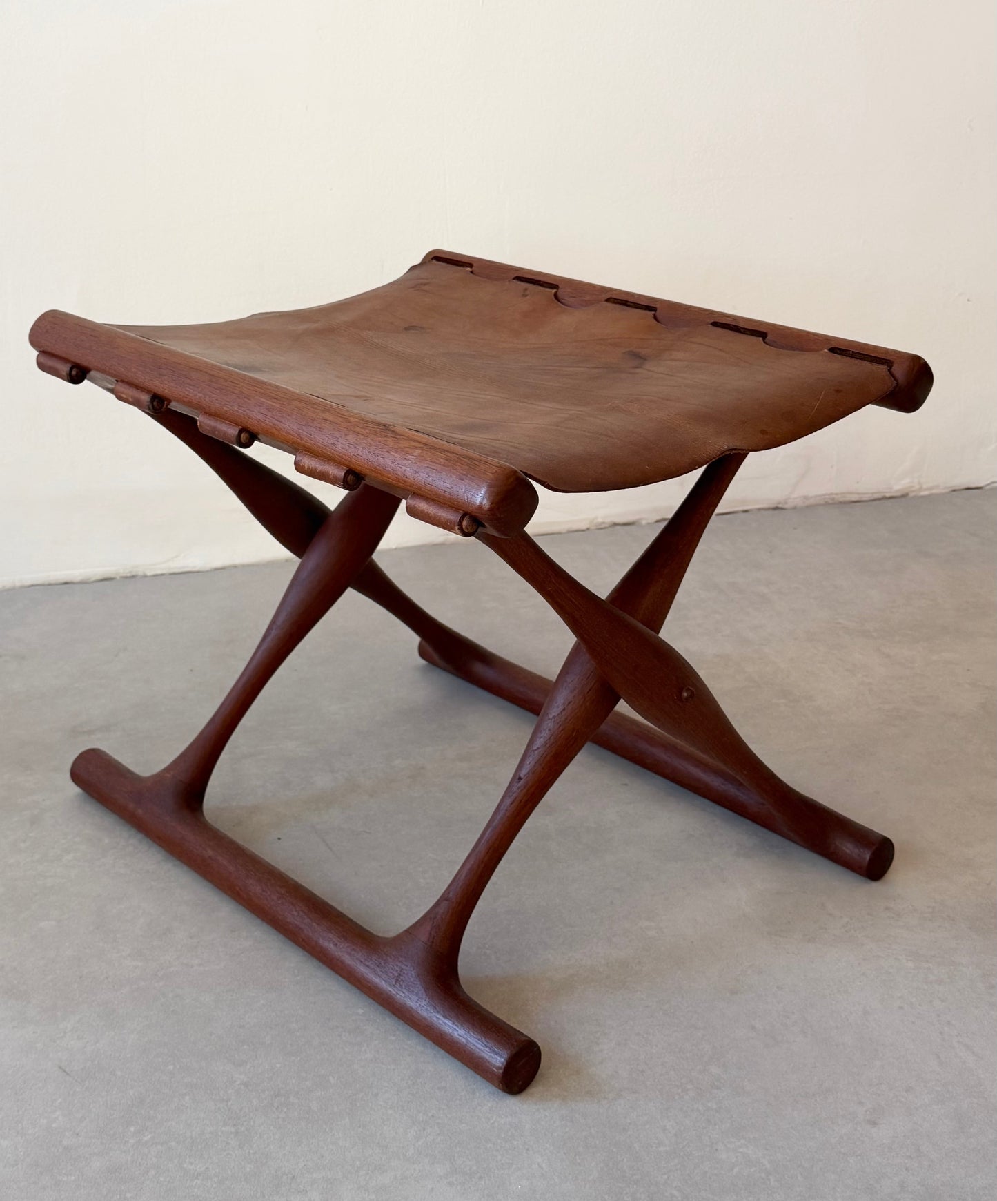Guldhøj folding stool by Poul Hundevad