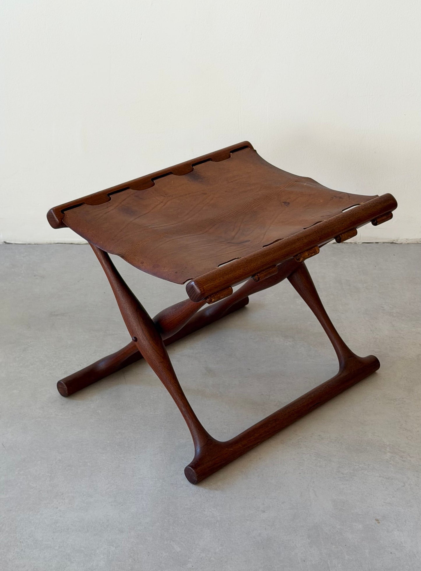 Guldhøj folding stool by Poul Hundevad