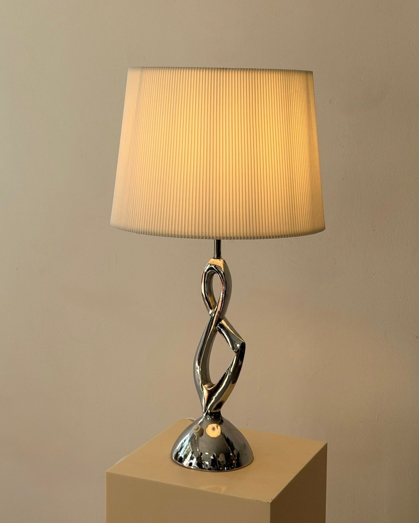 Sculptural Chrome Table Lamp, France, 1970s
