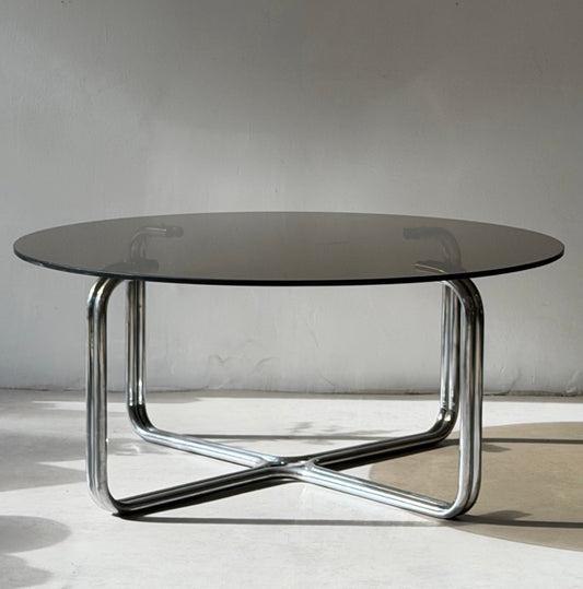 Italian round coffee table, 1970s.