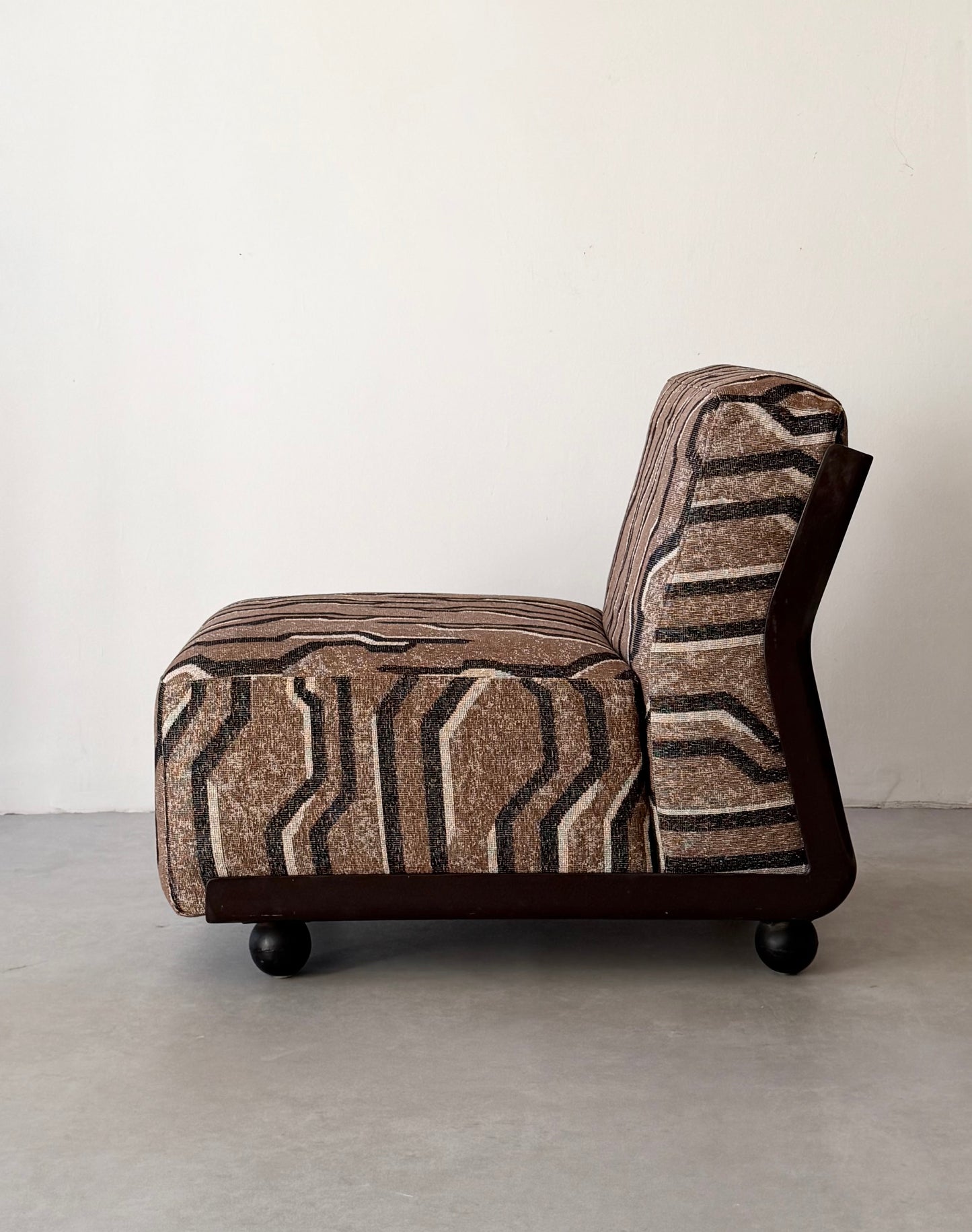 Amanda 24 lounge chair by Mario Bellini for b&b Italia