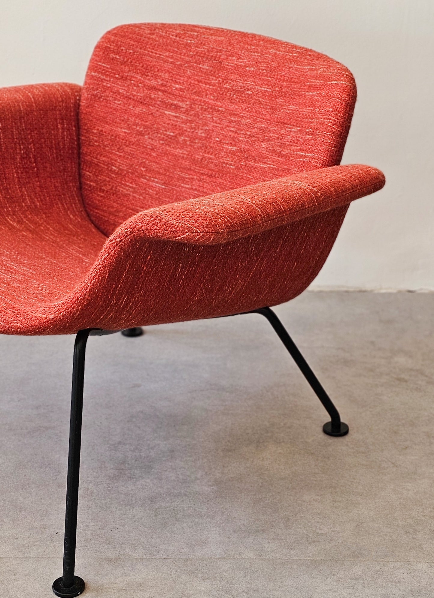 Pair of KN04 Lounge Chairs by Piero Lissoni for Knoll