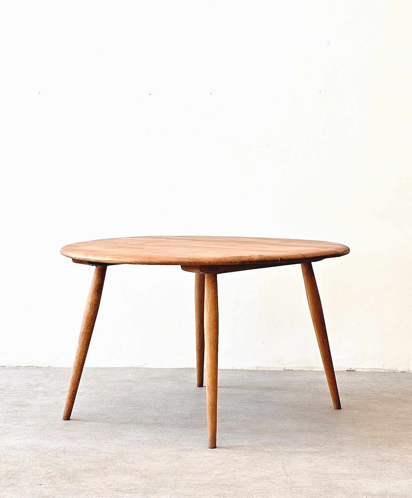 Vintage Ercol Elm Coffee Table, Model No. 142, 1960s